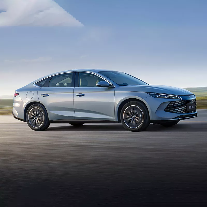 BYD Qin L DM-i Feithicil Nua Fuinnimh